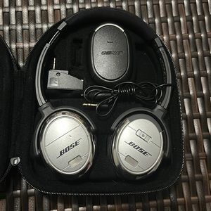 Bose Acoustic Noise Cancelling Headphones